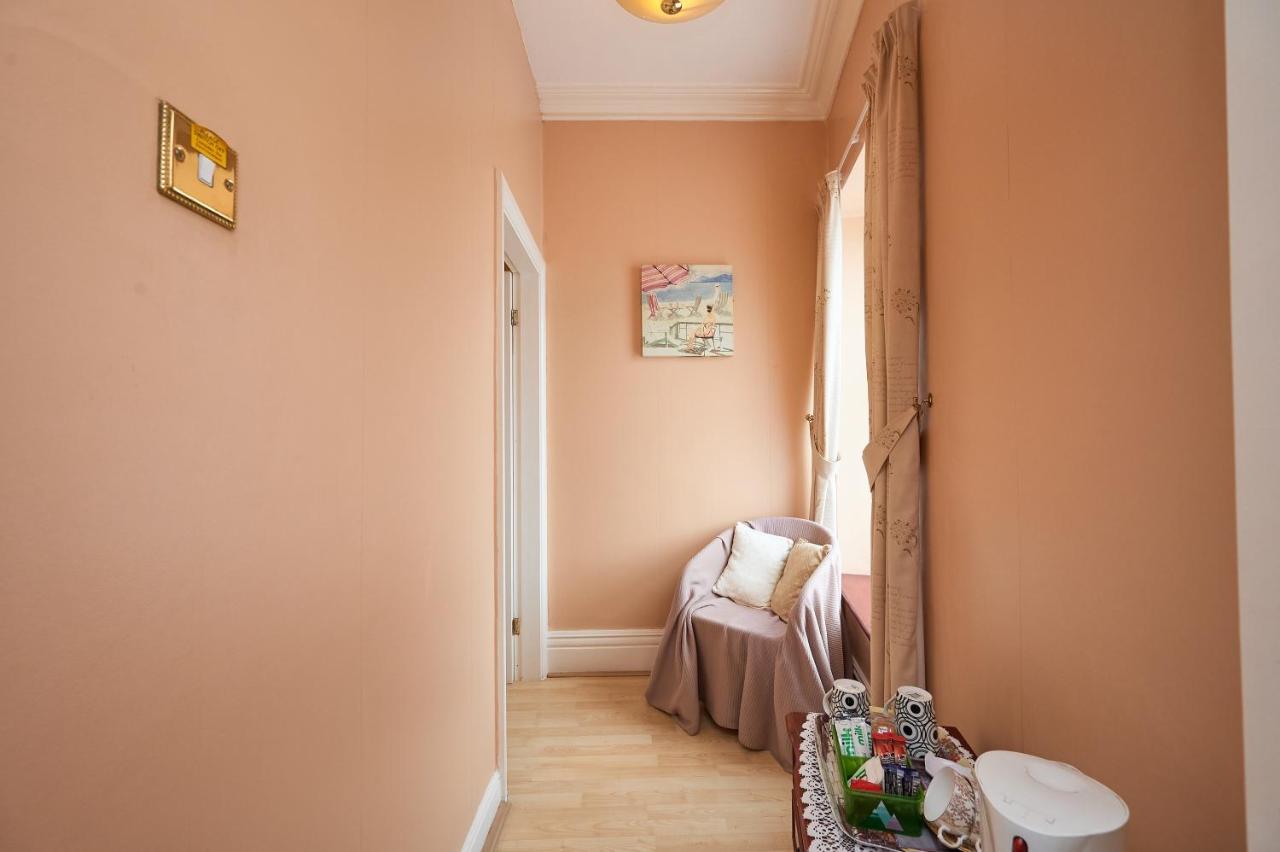 Bed and Breakfast The Wilton International Blackpool Exterior foto