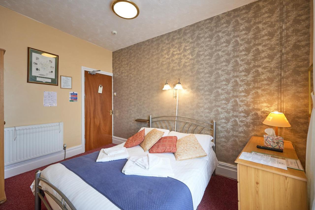 Bed and Breakfast The Wilton International Blackpool Exterior foto